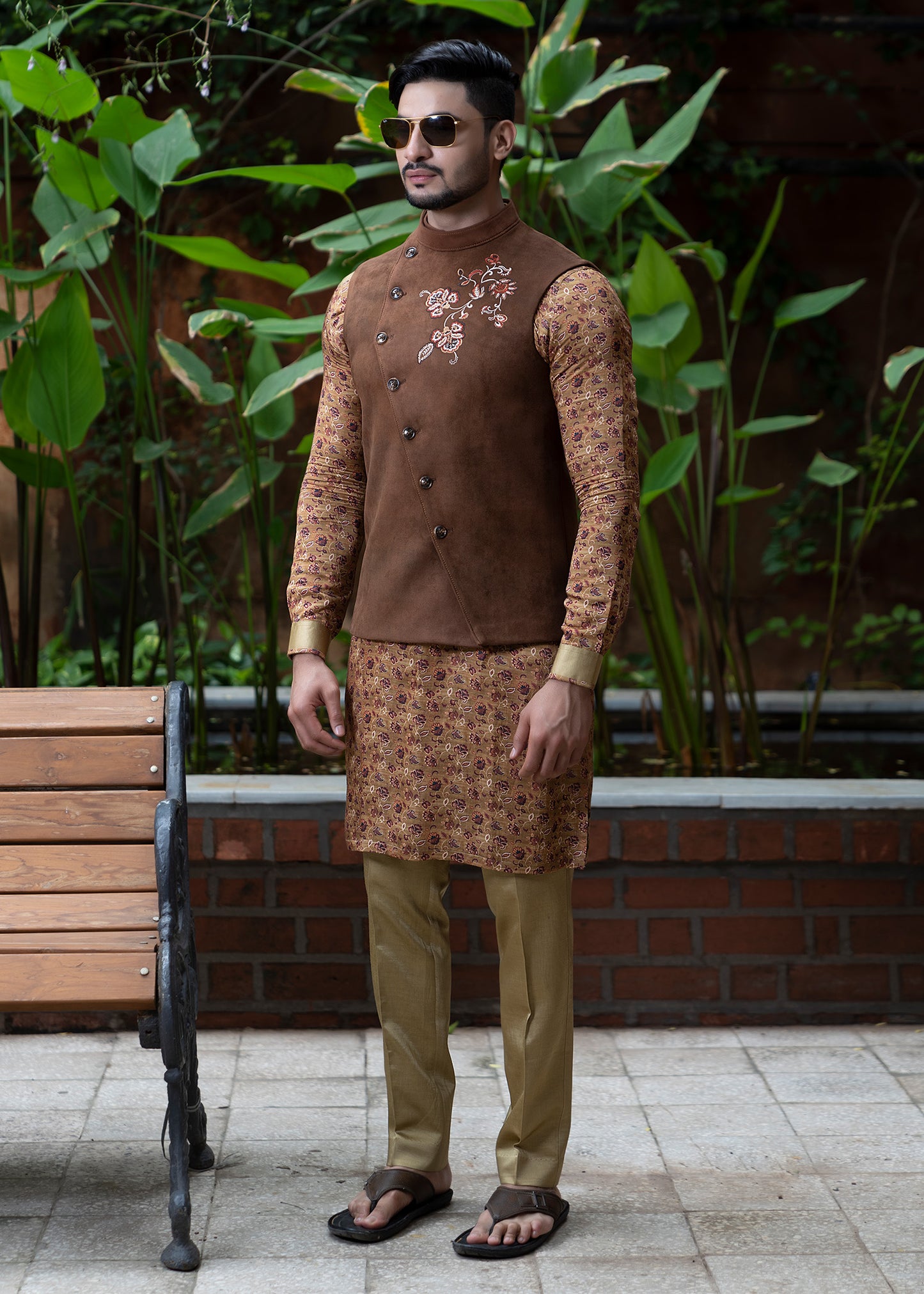 Overlap Threadwork Koti Kurta Set - Chandan Van